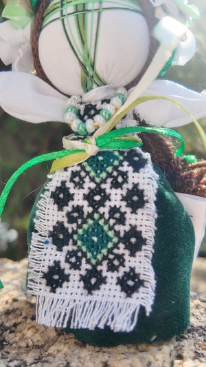 UA.Designer手作りモタンカ 14cm（ウクライナの御守り）スタンド付き