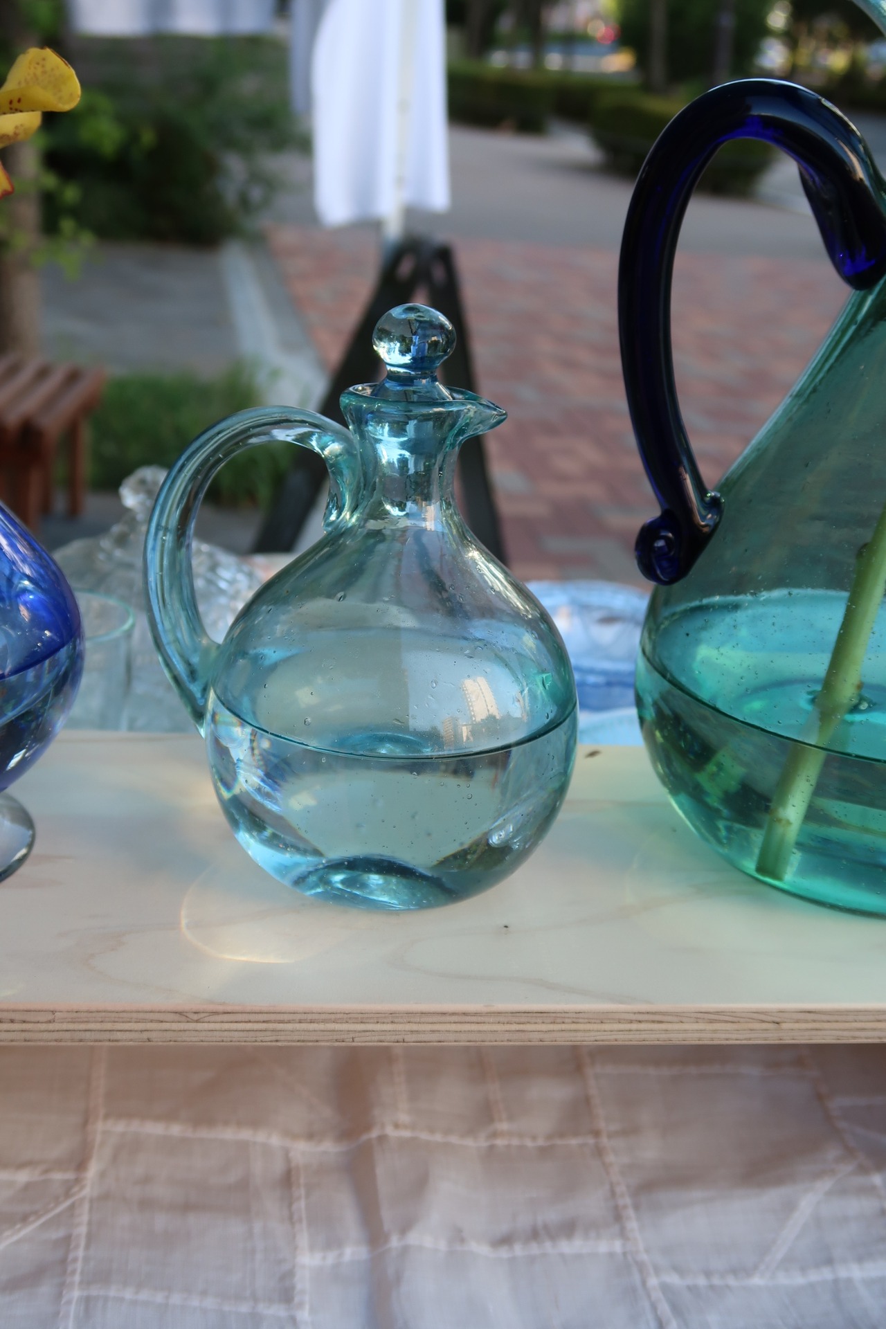 青緑のまるピッチャー