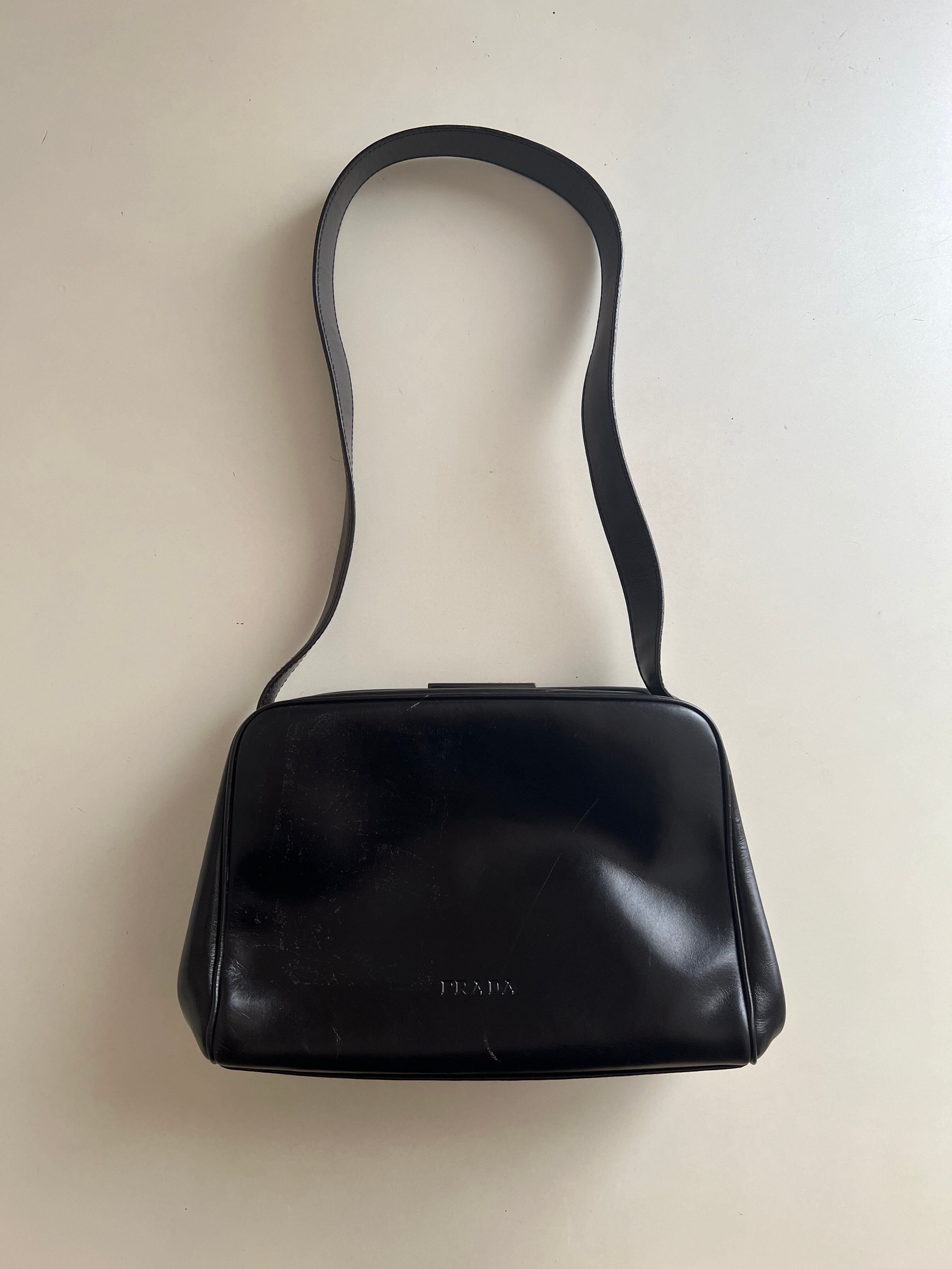 AW1997 PRADA LEATHER SHOULDER BAG | triptraproll