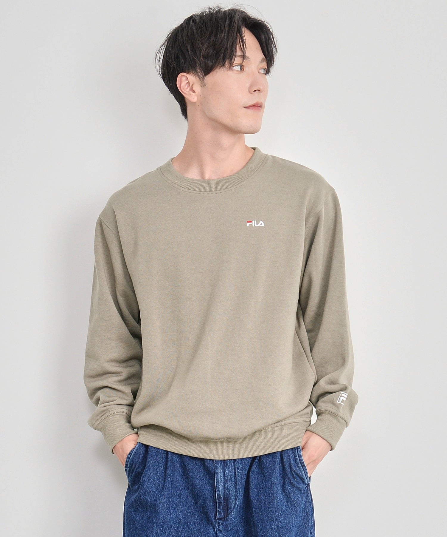ユニセックス向けのブランドをメインにした、カジュアルな洋服や服飾