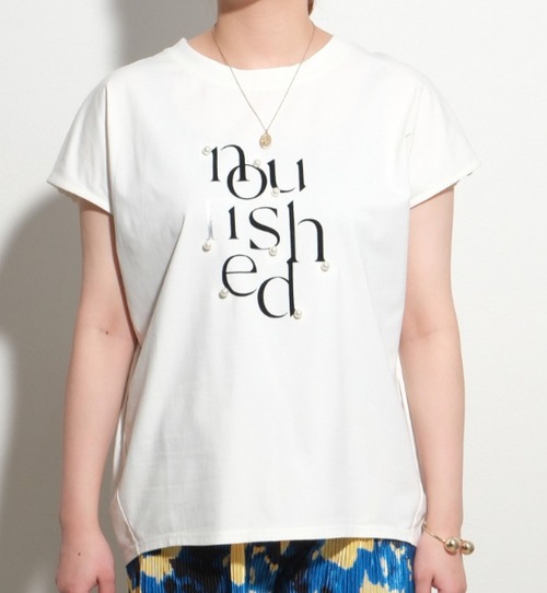 パール使いTシャツ
