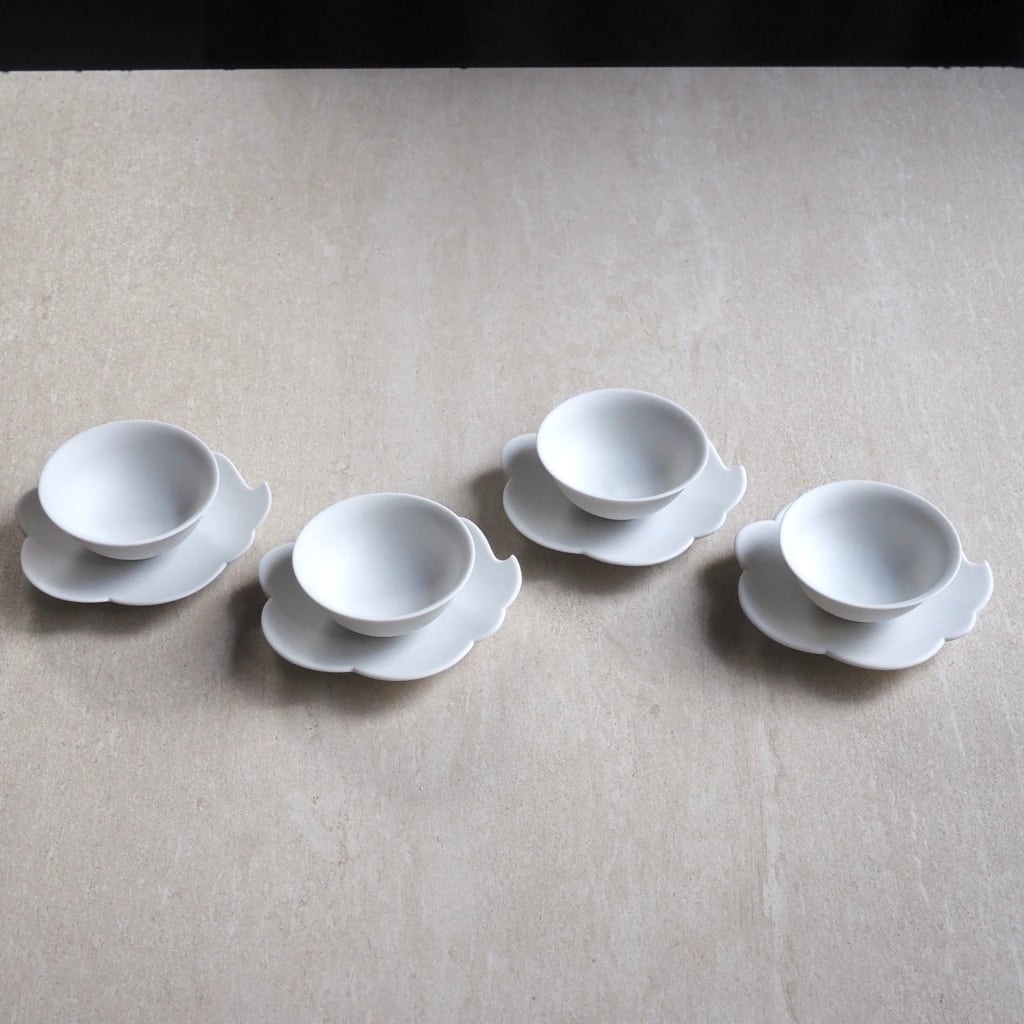 東 一仁/白磁 ウンリュウ 茶杯(茶托付き)