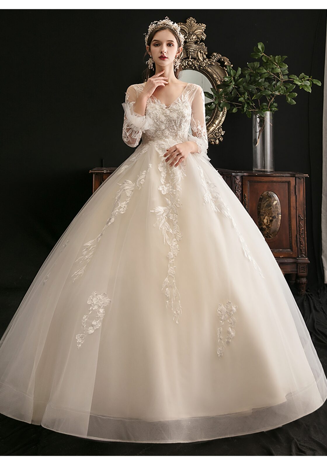 妊婦 ウエディングドレス ロングスリーブ リーフ刺繍 シアーな美しさ  