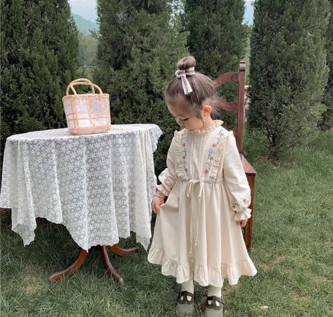 刺繍フリルコットンドレス》》》》海外子供服 プチプラ 女の子 ワンピース ナチュラル