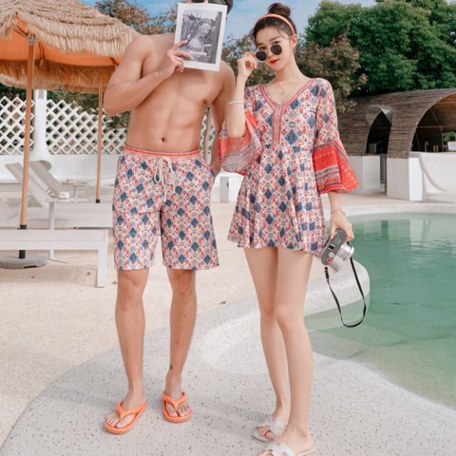 【予約販売】水着 カップル水着 2点セット ペアルック メンズ レディース 体型カバー エスニック柄 総柄 ワンピース水着 海水パンツ 海パン ペア サウナ 温泉 プール ペア水着 恋人 おそろい お揃い M/L/XL/2XL/3XL