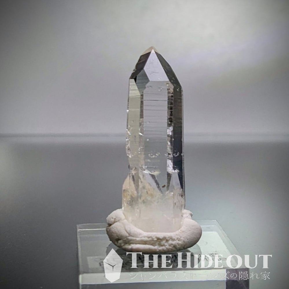 日本国産鉱物標本014 鳥取県三朝町煙水晶（スモーキークォーツ）巨大