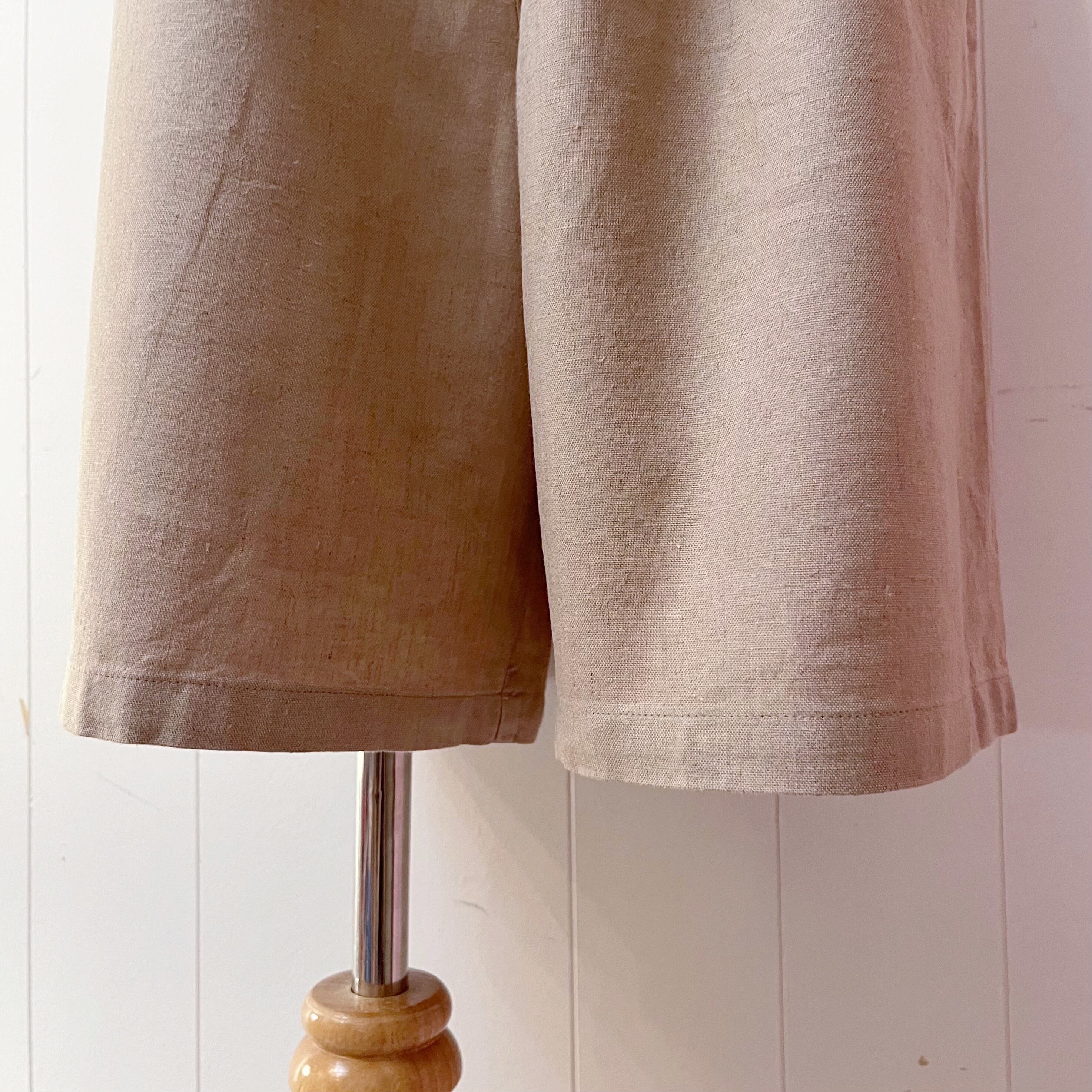 linen beige tuck half pants