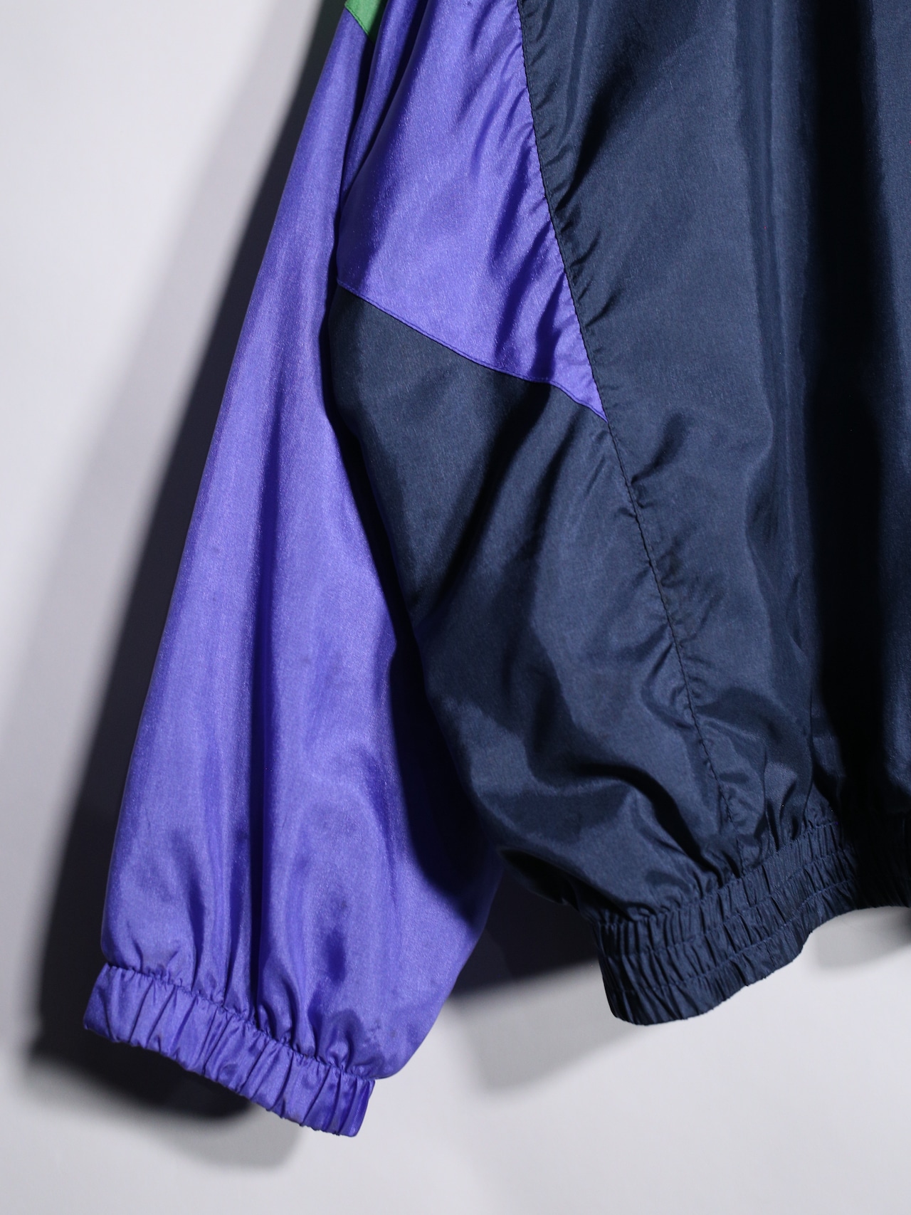 "NIKE" asymmetry 3-color switching design over silhouette nylon jacket - 17