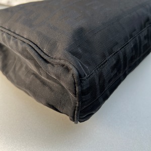 【最終処分SALE】FENDI フェンディ ズッカ柄   ハンドバッグ ブラック A-9600