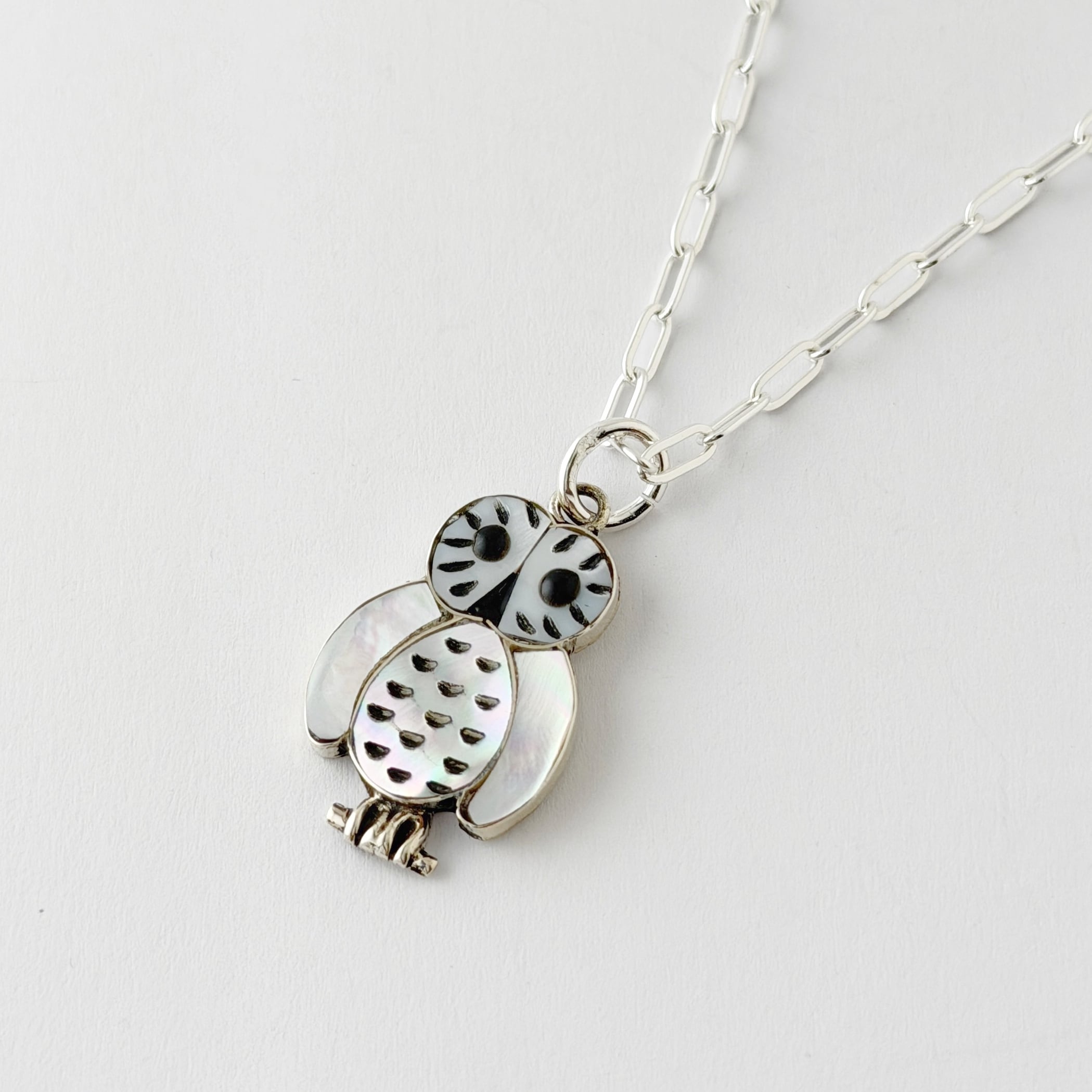 再入荷】《Indian Jewelry 》ZUNI フクロウ ホワイト シェル