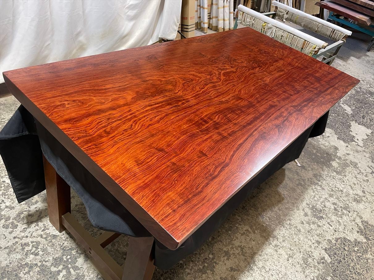 ブビンガ4047 上杢 一枚板無垢 乾燥材 1440x650-650x53mm ウレタン