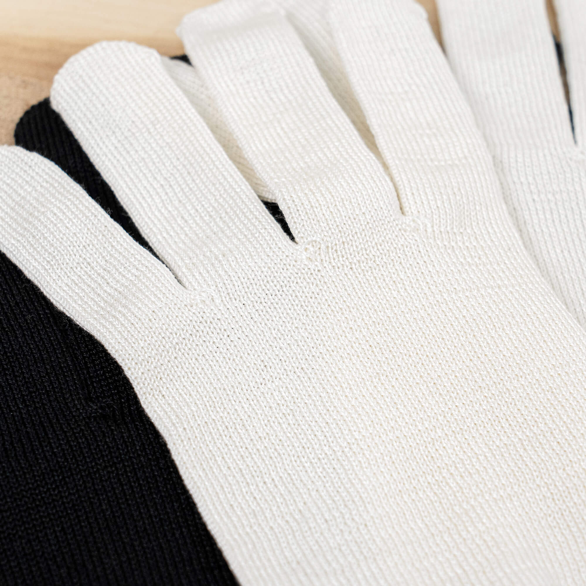 シルク(絹紡糸)100％ 手袋 | HummingBird Project(ハミングバード