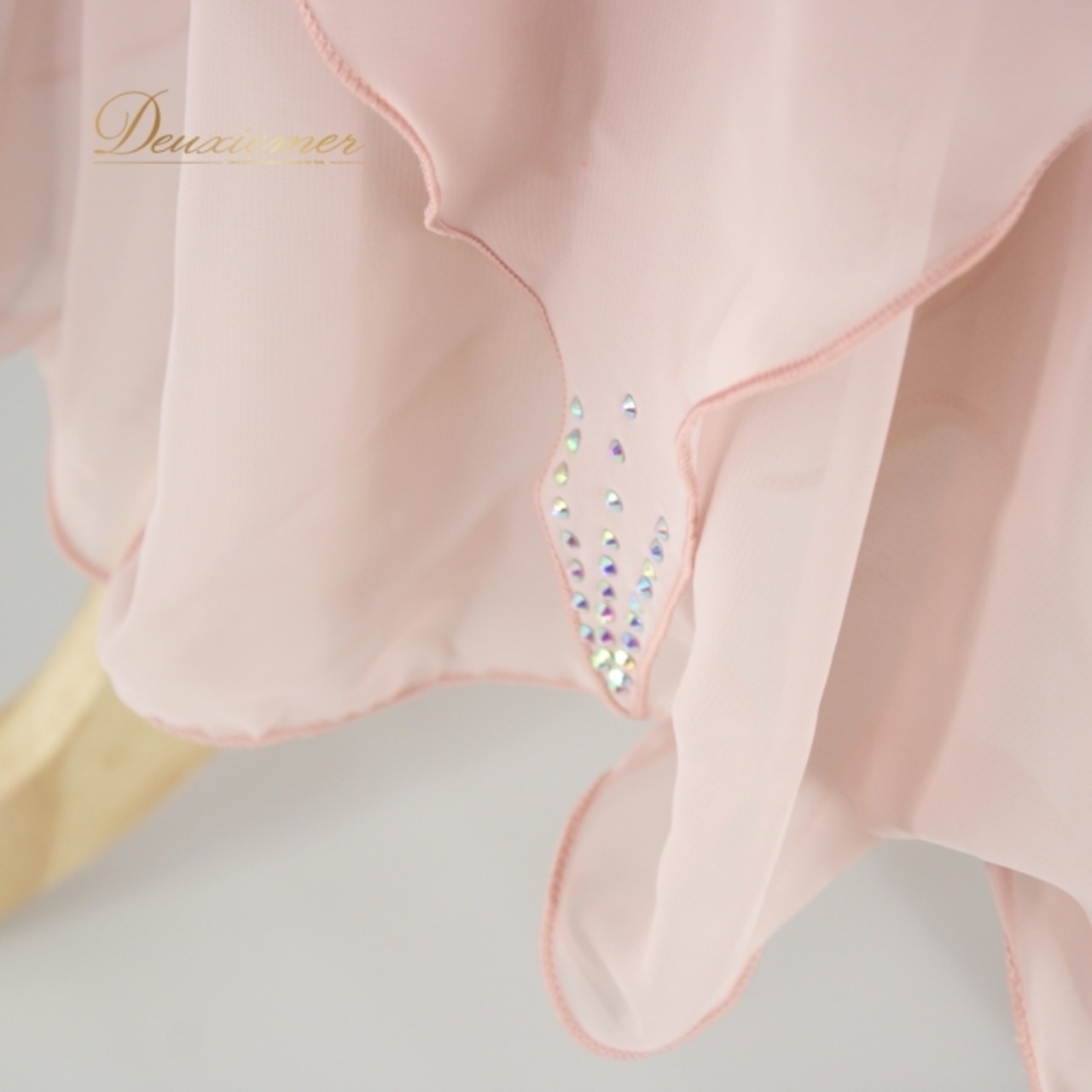 社交ダンス 衣装 スタンダード 上下セット ツーピース レッスンウェア パーティ衣装 Roger 花柄 レース くすみピンク系 シンプル 華やか フェミニン ダンスウェア スカート トップス 花柄 レース素材 ラインストーン 伸縮性 上品 パーティ用 レッスン用 ギャザー ゴムウエスト おしゃれ セットアップ