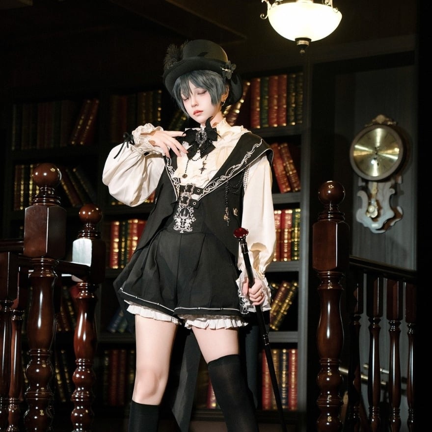 王子系ロリィタ ゴシック 公爵風3 点セット ベスト＋ブラウス＋ショートパンツ 王子系ゴシックロリータ向け 刺繍入りベストとフリルブラウス