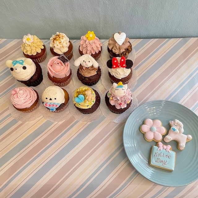 ホワイトデー限定カップケーキ12個セット+アイシングクッキースペシャルセット