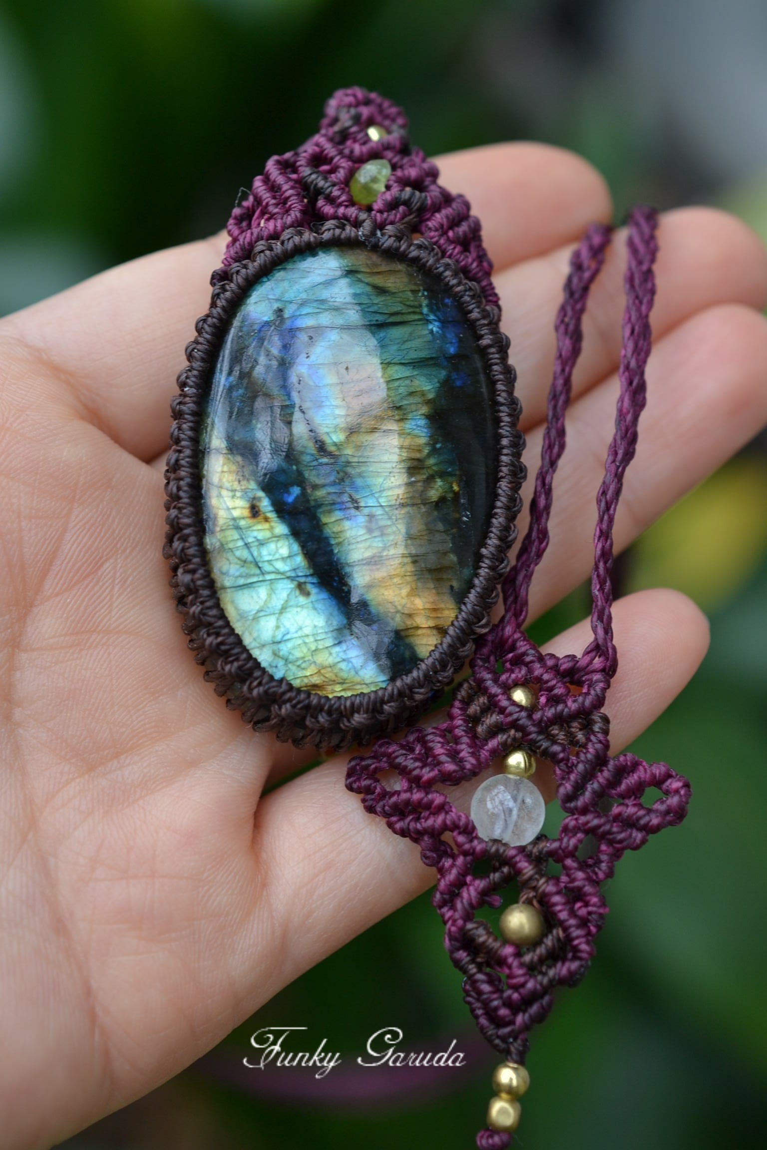 マルチカラー★ラブラドライト マクラメペンダント