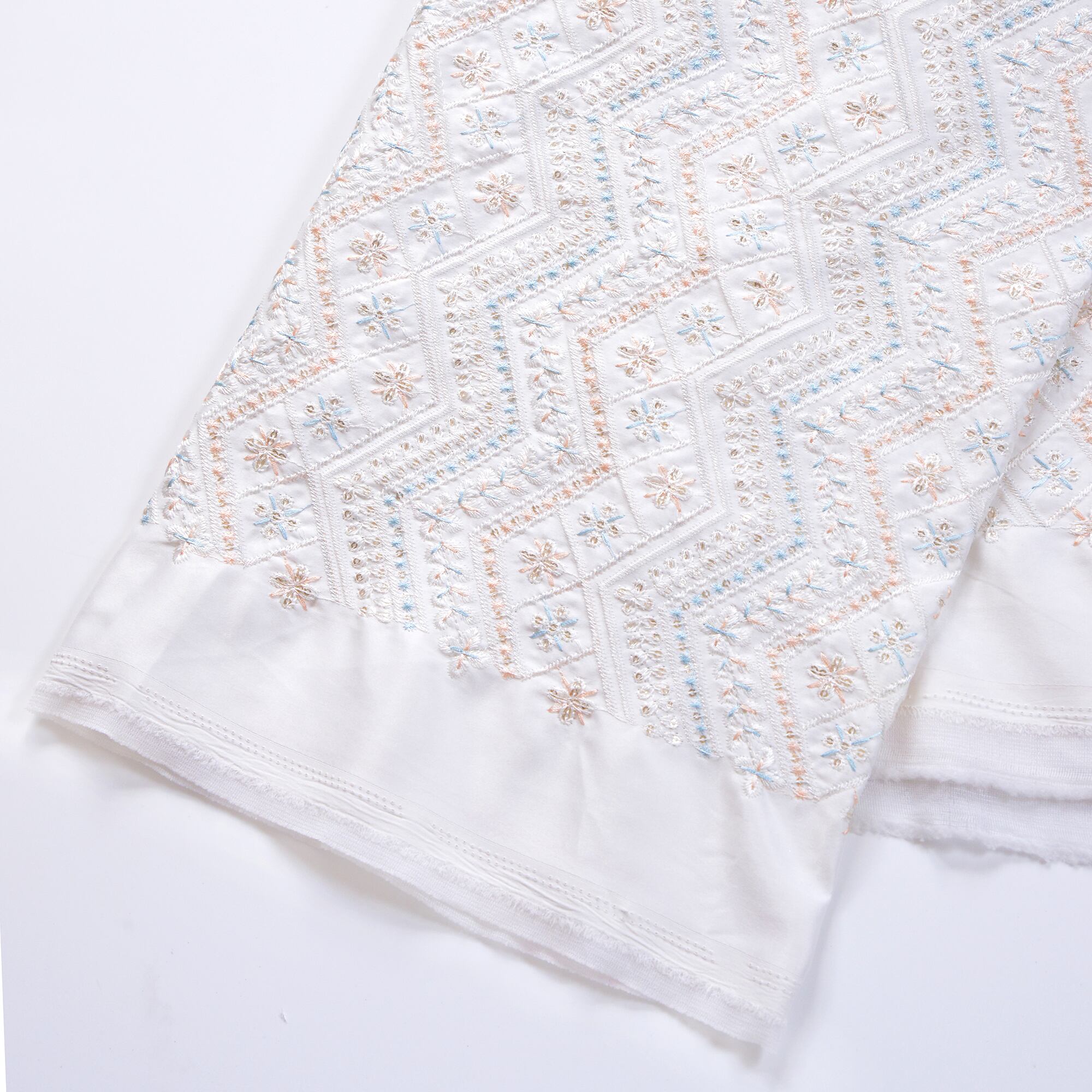 NEWカラー☆インド刺繍生地 ウェーブデザイン マットタイプB 26004