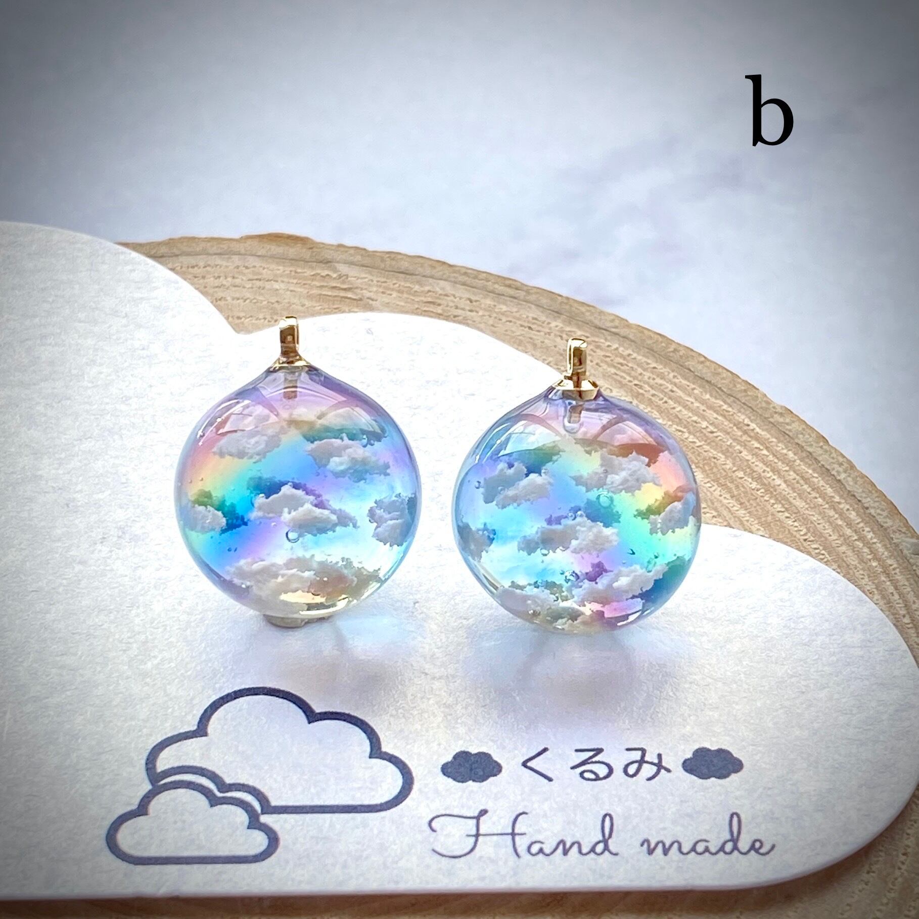 レジンピアス イヤリング 虹の空 半球 14mm b