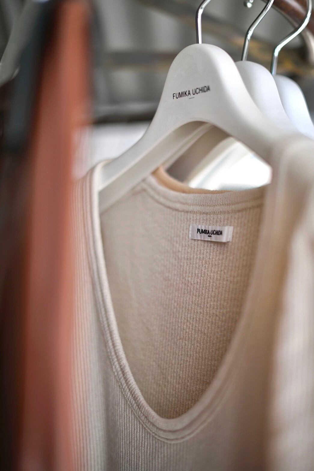 FUMIKA_UCHIDA / RIB STITCH U-NECK UNDERWEAR ( IVORY, PINK BEIGE