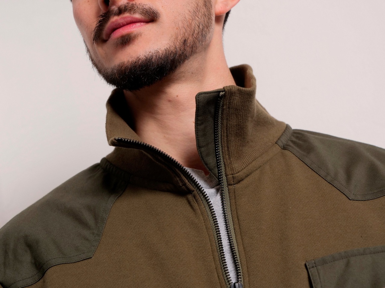 Yucon（ユーコン）・527M-261Y・Olive  C/#47