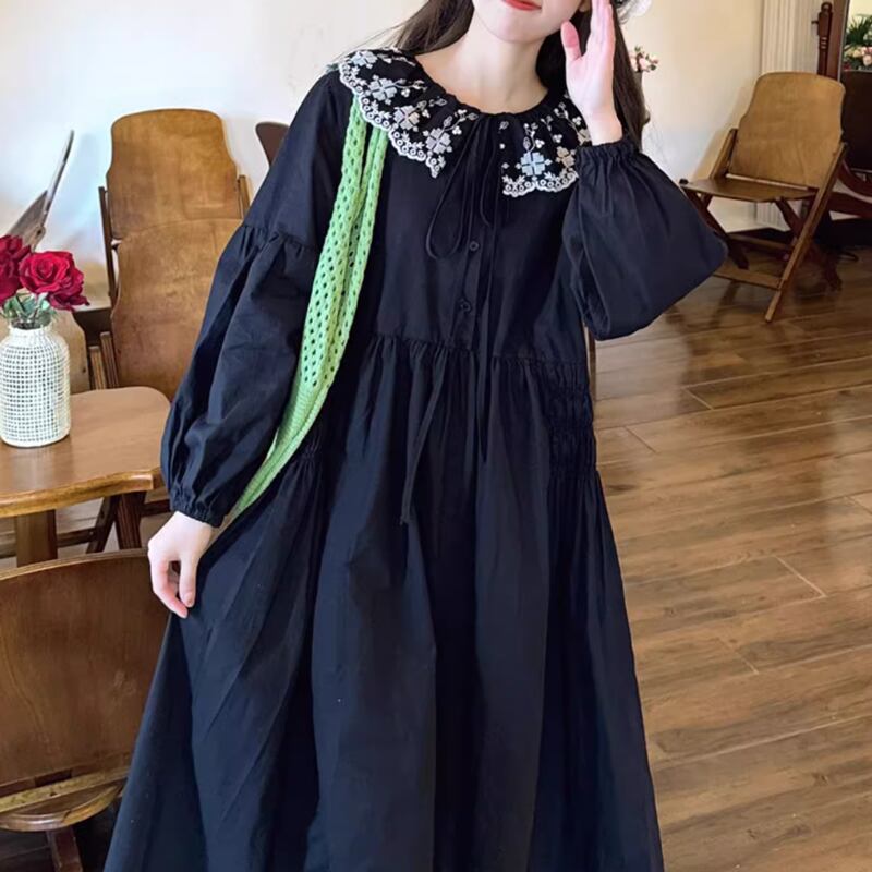 刺繍入りピーターパンカラーロングスリーブギャザーワンピース W1166