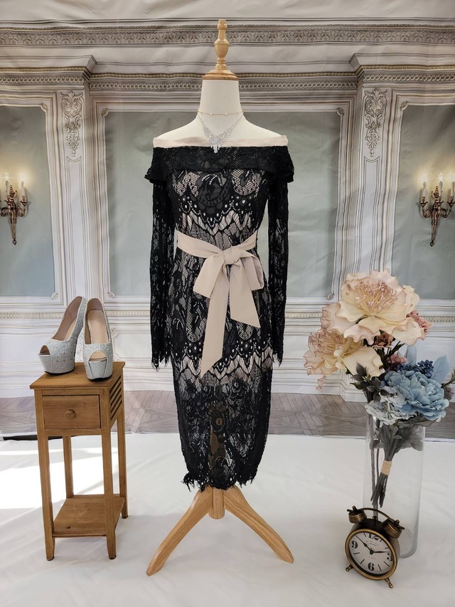 オフショルダーミニドレス