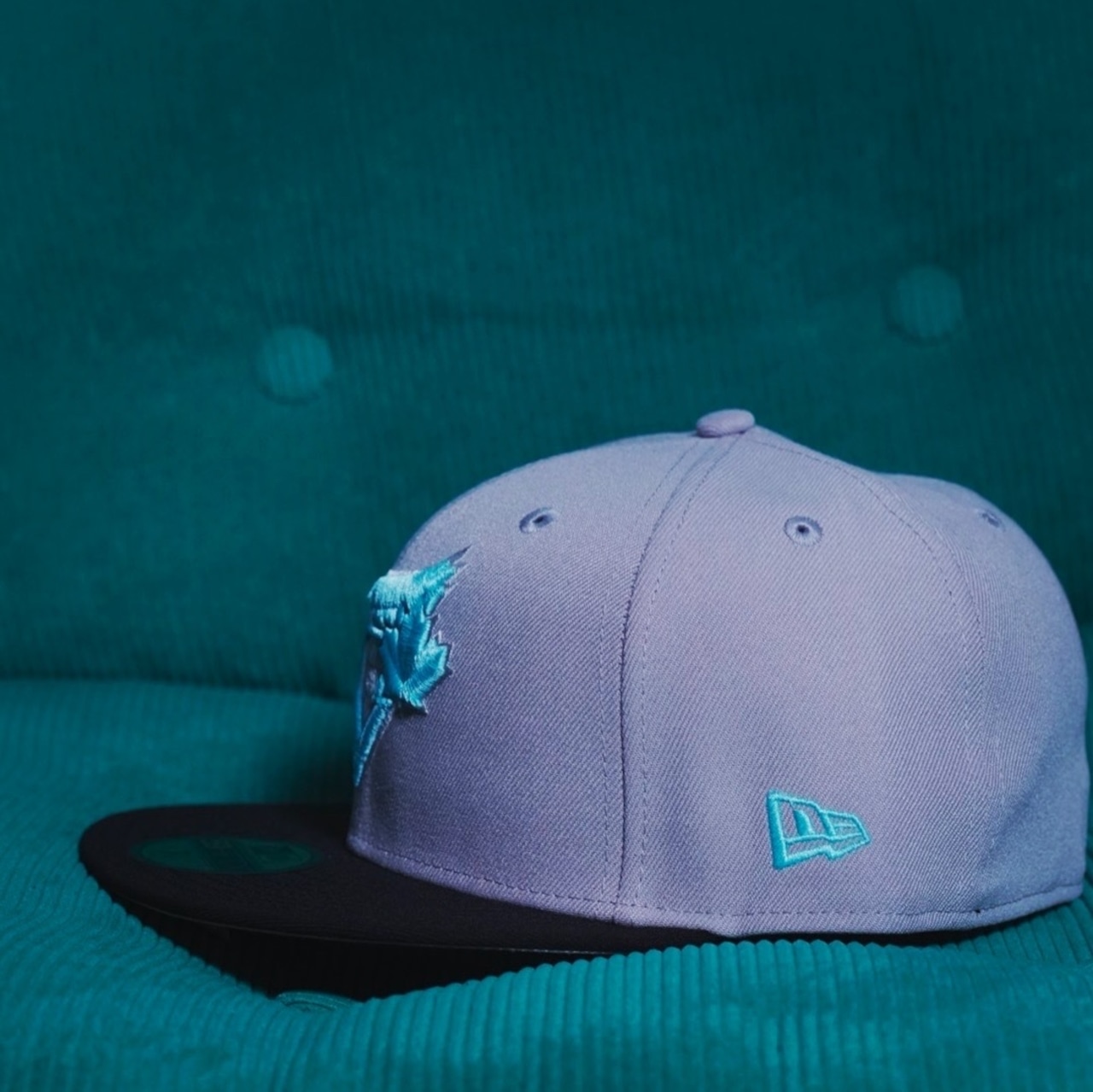 【gifthat別注】NEW ERA 59FIFTY/5950 TORJAY トロント・ブルージェイズ　GRAY BLACK SEAGLASS