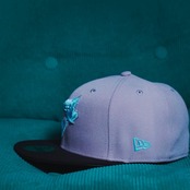 【gifthat別注】NEW ERA 59FIFTY/5950 TORJAY トロント・ブルージェイズ　GRAY BLACK SEAGLASS