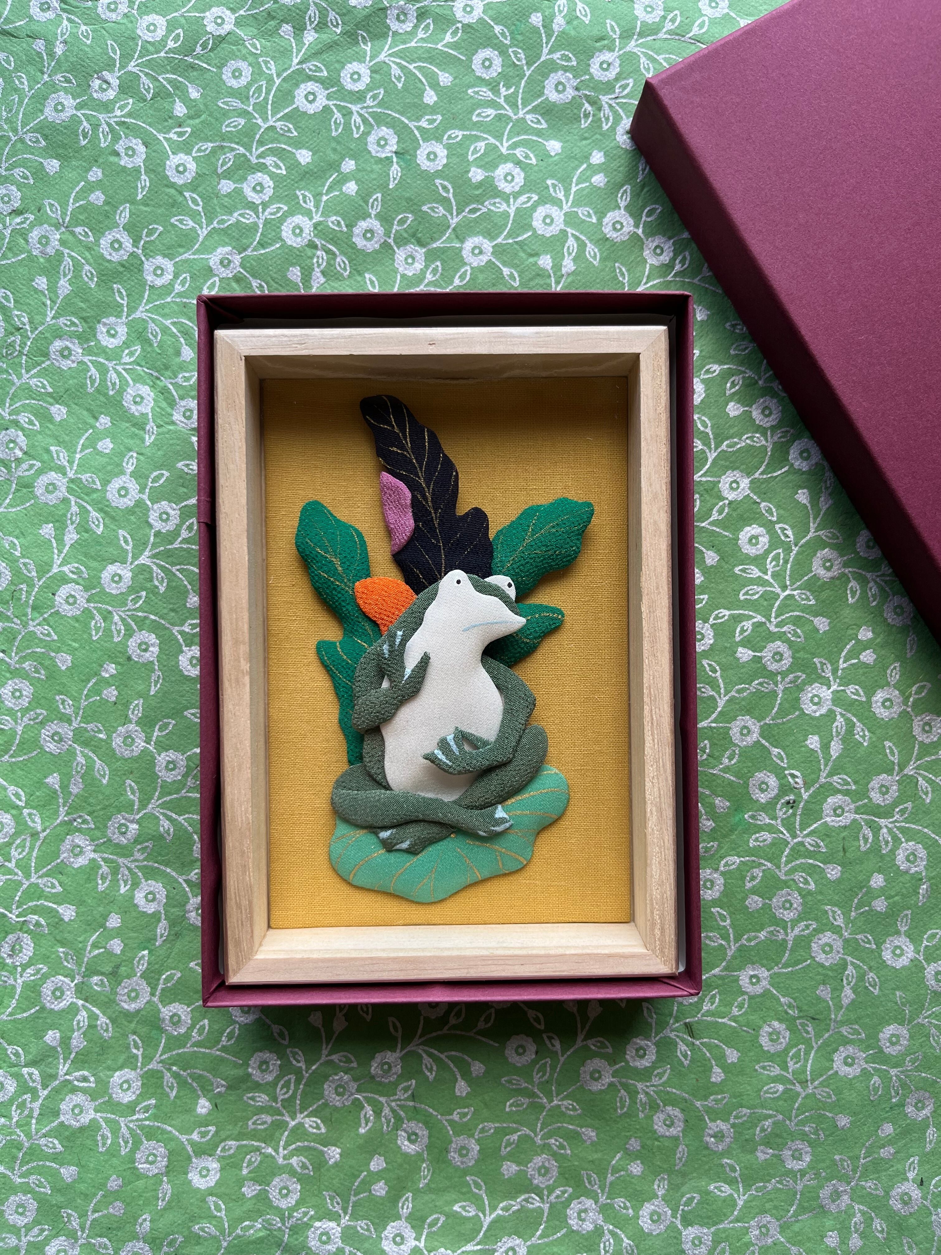 押絵のミニ額 蛙如来 | 平林押絵工房