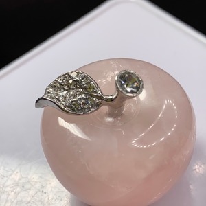 2.とっても可愛い♪ローズクォーツりんごさん♪