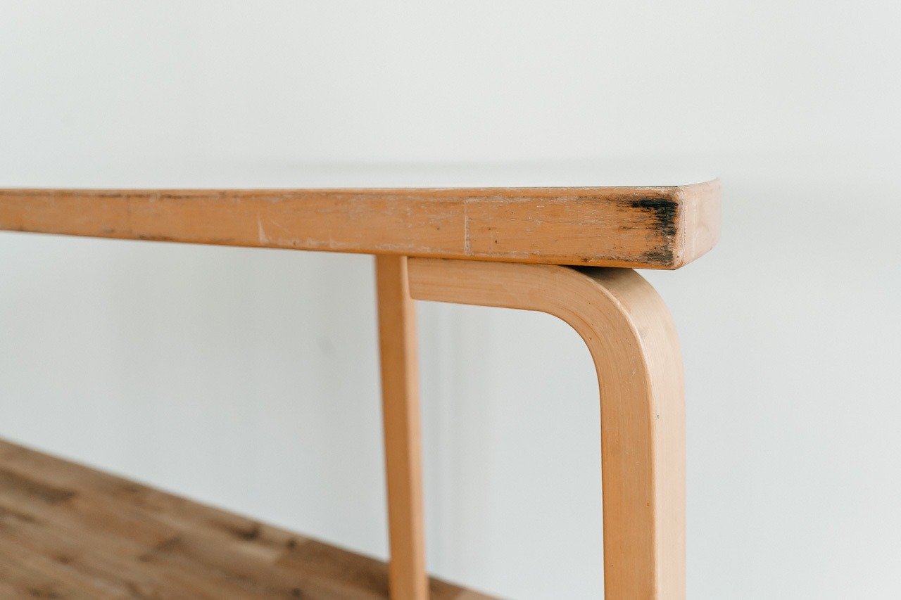 テーブル 95｜Alvar Aalto（アルヴァ・アアルト）｜半円形ラミネート天板