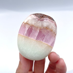 ピンクアラゴナイト パームストーン25◇Pink Aragonite Palm Stone◇天然石・鉱物・パワーストーン
