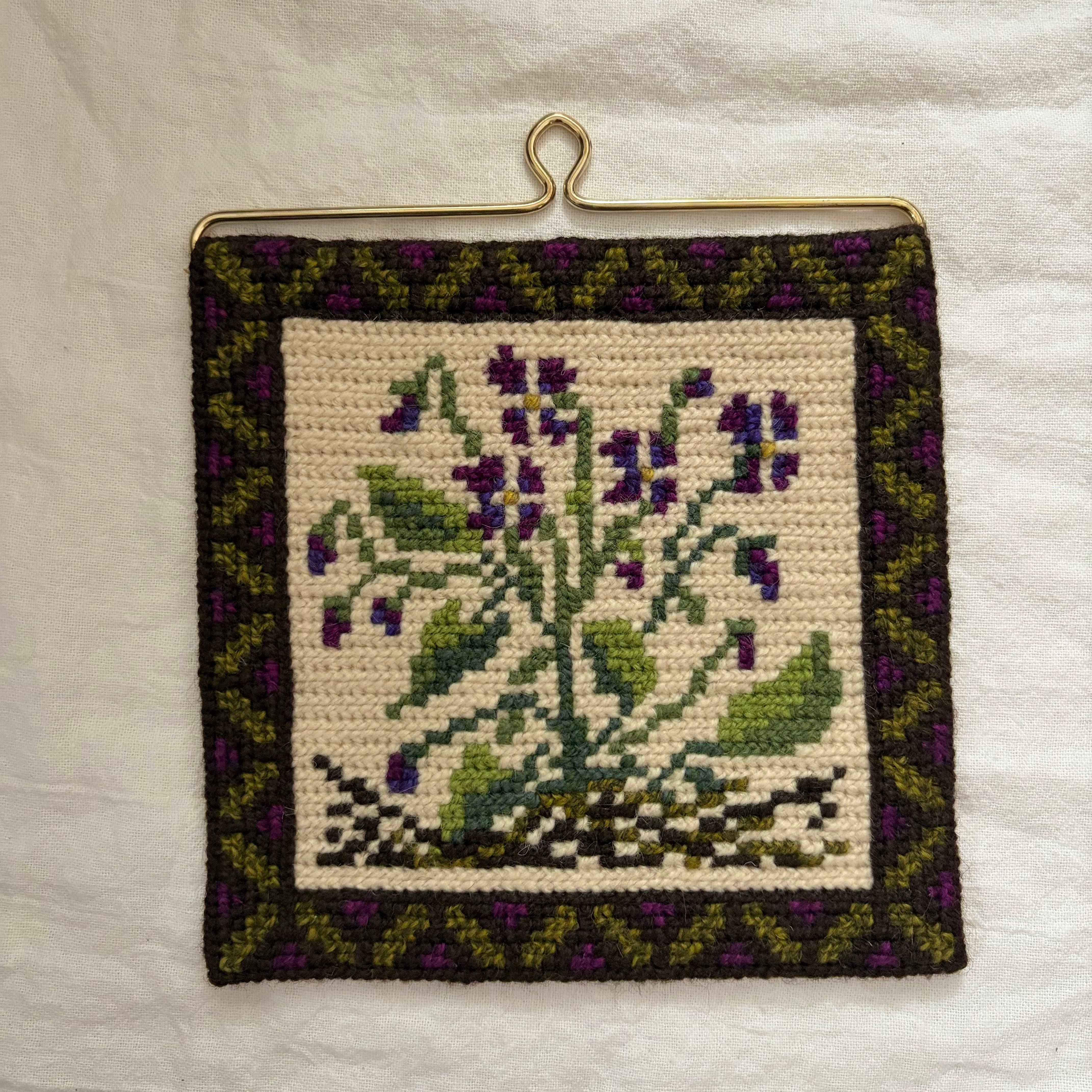 秋の風景の刺繍絵 | tsuitachi craft&brocante