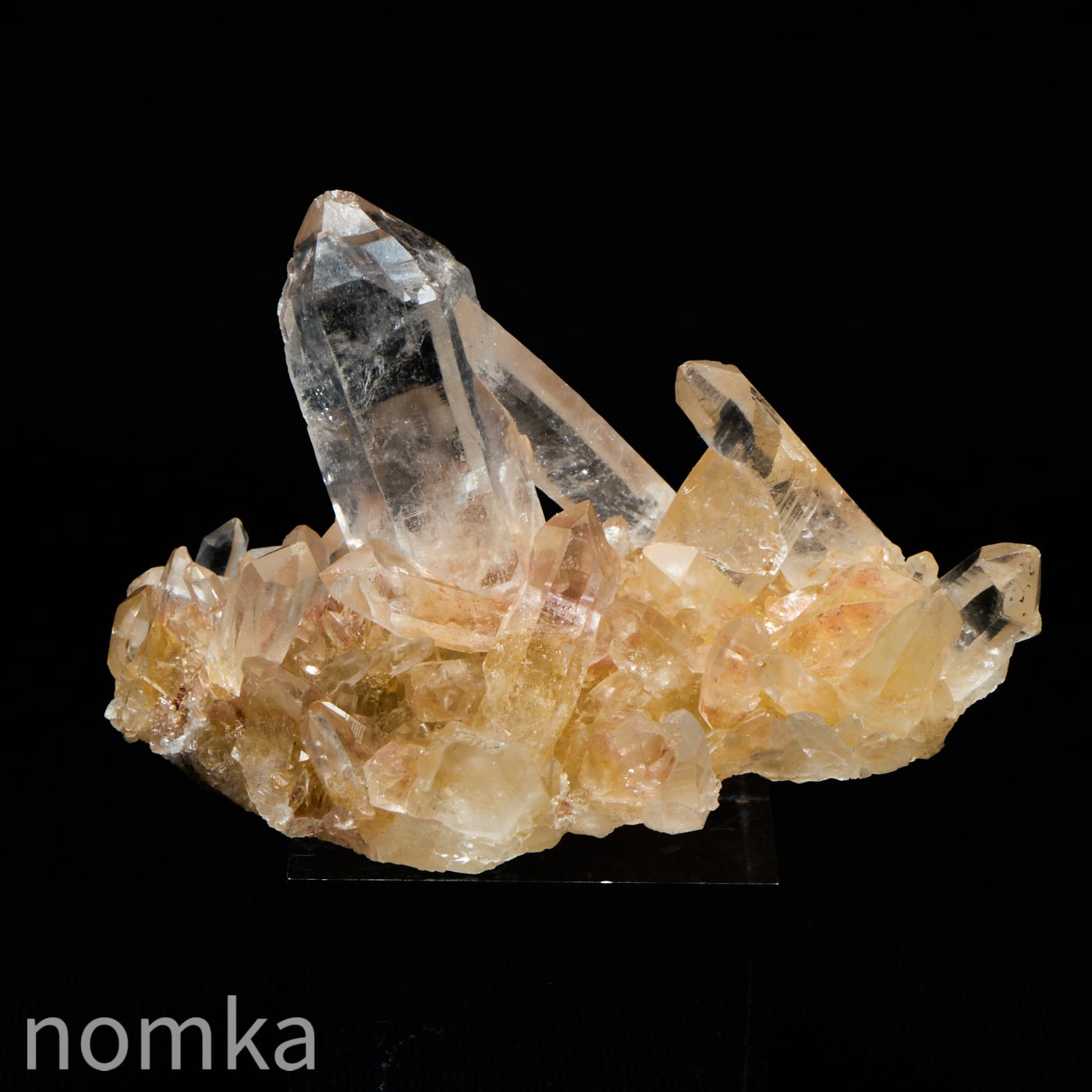 【稀少産地】水晶クラスター イエロー/AAA (インド/マハラーシュトラ州/ジャルガオン) 38.1g ngem-0121