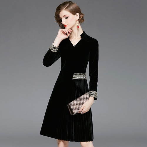 ドレス ワンピース ひざ丈 ベロア スタンドカラー Ｖネック 長袖 刺繍 プリーツスカート ブラック シック 大人 きれいめ モード 秋冬 レディース　BADA0122