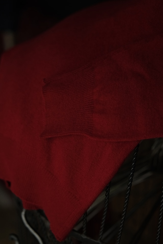 Utah/"Jos. A. Bank" v-neck cashmere sweater/red