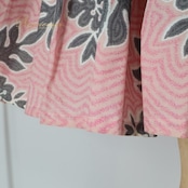 フラダンス 衣装 パウスカート ピンク系 ハワイアンプリント ハワイアン アロハ フラ ダンス レッスン 練習 華やか 鮮やか かわいい おしゃれ シングル スカート フレア 軽やか ふんわり 淡色 グレイ系 ホワイト系 ピンク 灰色 白 フラダンス衣装 ハワイアンスタイル かわいいスカート 練習用 衣装スカート おしゃれ服 女性用ダンススカート 軽やかなデザイン パウスカートピンク ハワイアンデザイン フリルスカート シンプルスタイル ダンスレッスン着