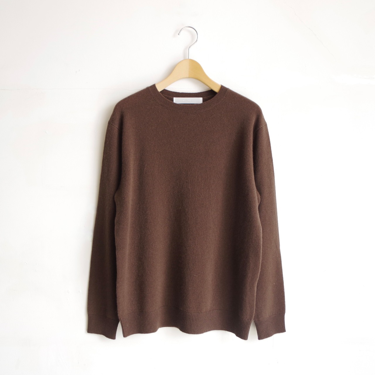one f.  Cashmere Crew Neck Knit