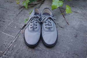 REPRODUCTION OF FOUND(リプロダクションオブファウンド) / US NAVY MILITARY TRAINER -GRAY×BLACK SOLE-
