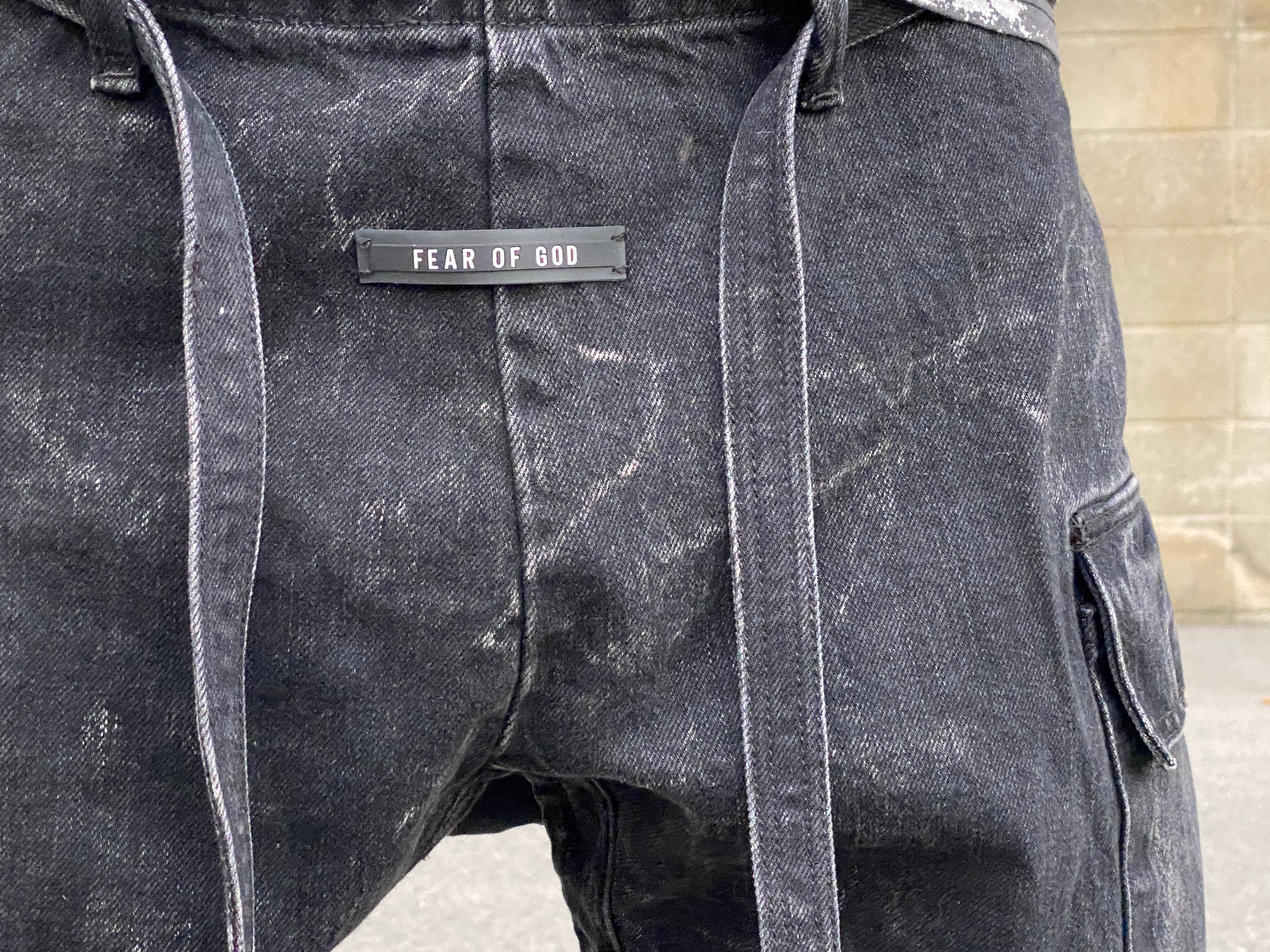 FEAR OF GOD SIXTH COLLECTION DENIM CARGO PANT BLACK SMALL FEAR OF GOD SIXTH COLLECTION DENIM CARGO PANT BLACK SMALL