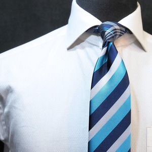 クレリックタイ｜結び目で変化する日本製シルクネクタイ