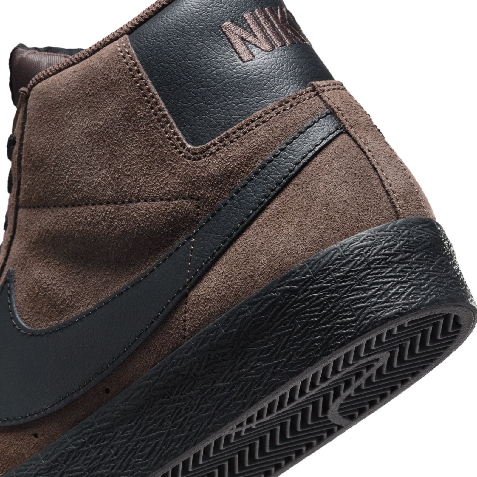 NIKE SB 】