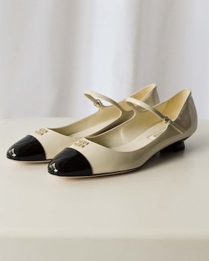 "miumiu" patent leather mary jane shoes 38