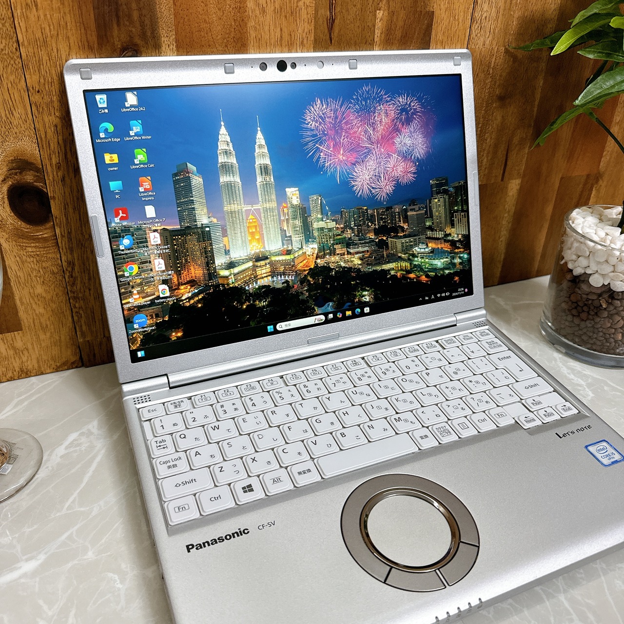 Panasonic Let’s note SV8 / Core i5-8365U / メモリ8GB / SSD256GB / ノートパソコン