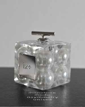 PERFUME CUBE. [pearl8]
