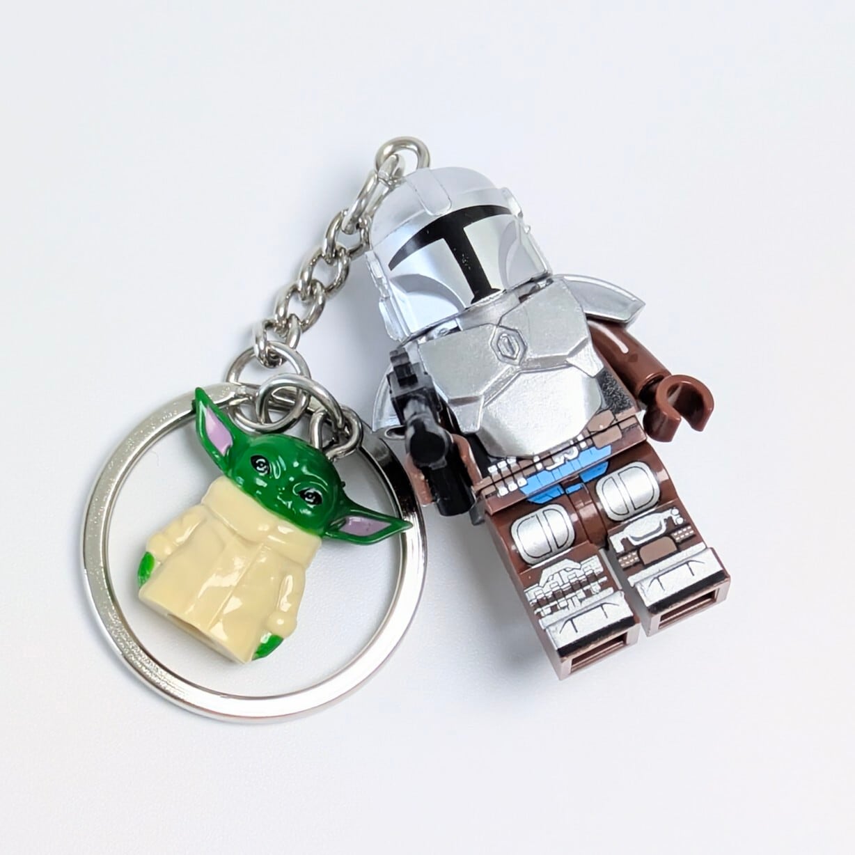 2026年7月中旬再入荷予定！★ブロックフィギュアキーホルダー★【STARWARS ( スター・ウォーズ )/ The Mandalorian ( マンダロリアン )】マンダロリアン/ ディンジャリン  〚アメリカン雑貨 アメトイ〛