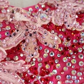 社交ダンス 衣装 スタンダードドレス ワンピース ドレス フロート レース デモ 競技 ダンス パーティ 発表会 ピンク 豪華 ゴージャス 華やか フリル 花 ピンク系 鮮やか 色味 ふんわり デザイン 競技用 ダンス衣装