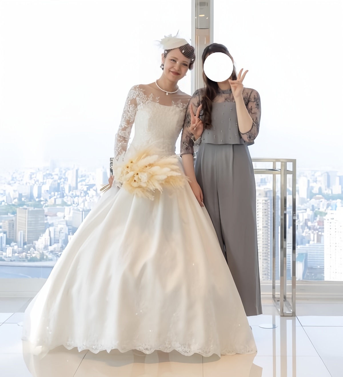 実例写真！大人気上昇 ウエディングドレス 可憐な花刺繍のトップス 