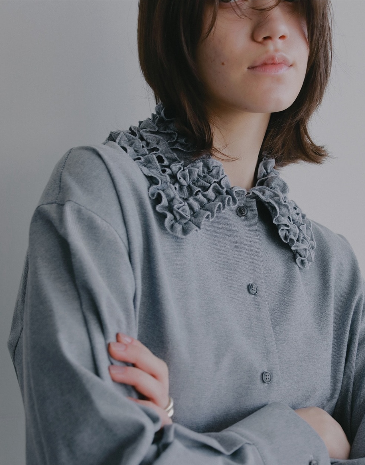 MANOF FRILL COLLAR OXFORD SHIRT 3色展開