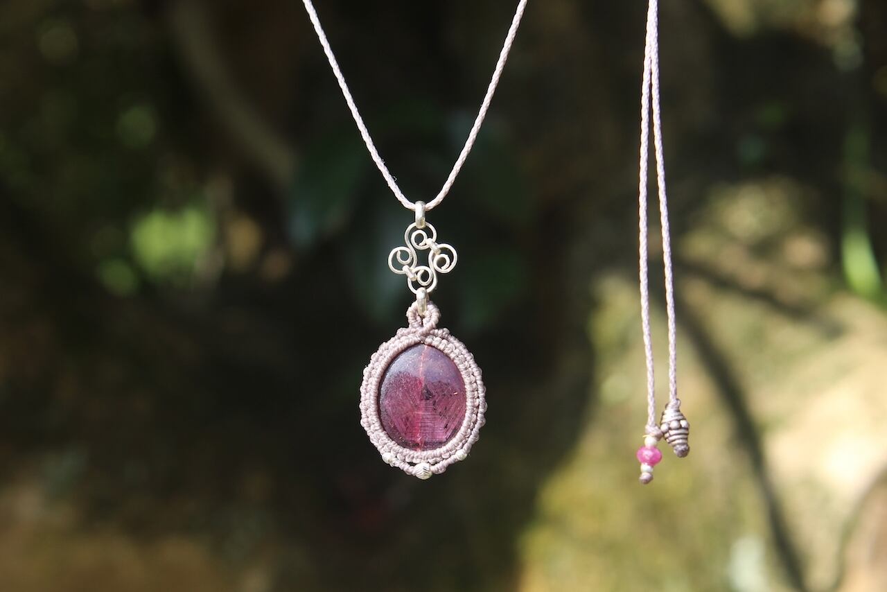 Star Ruby silver925 wirework micro macrame pendant